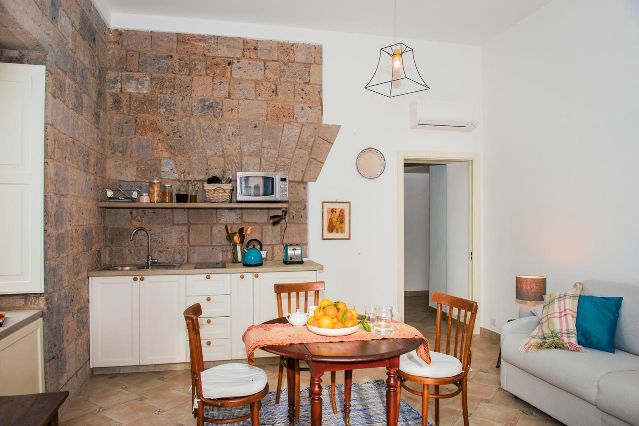 Tozzoli House *
